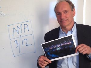 تيم-بيرنرز-لي-اثناء-محاضراته3