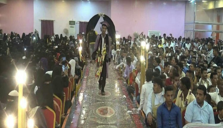 الاحتفال بتخريج ثلاث دفعات من معهد العلوم الصحية بالحديدة5