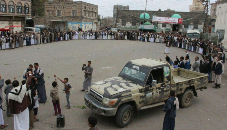 وقفة إحتجاجية بمدينة ذمار تنديداً بحصار مدينة الدريهمي في الحديدة.2