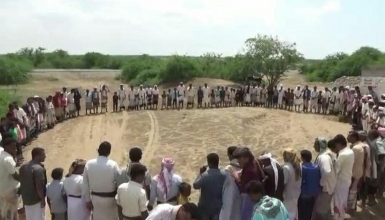 خروج ابناء محافظة الحديدة في وقفات غضب بعد صلاة الجمعة ادانوا واستنكرواجرائم العدوان والحصار