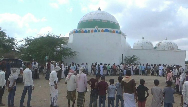 خروج ابناء محافظة الحديدة في وقفات غضب بعد صلاة الجمعة ادانوا واستنكرواجرائم العدوان والحصار4