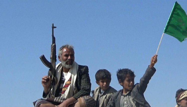 وقفة قبلية مسلحة لأبناء وقبائل ال سالم بصعدة لإعلان النفير العام وتنديدا بجريمة العدوان في مديرية كتاف