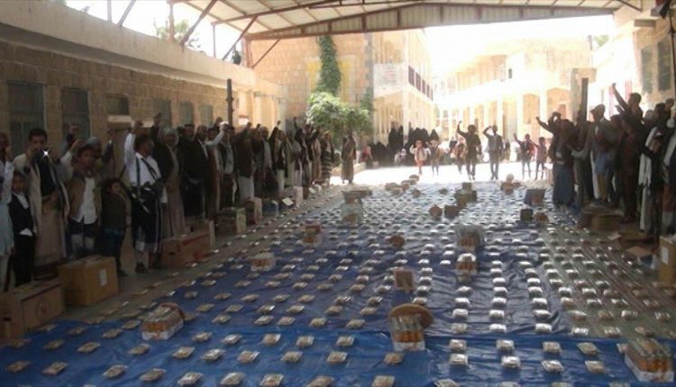 قافلتان بإب من حبيش وأسرة شهيد بالنادرة وفعالية بالقفر إحياء لذكرى المولد.2