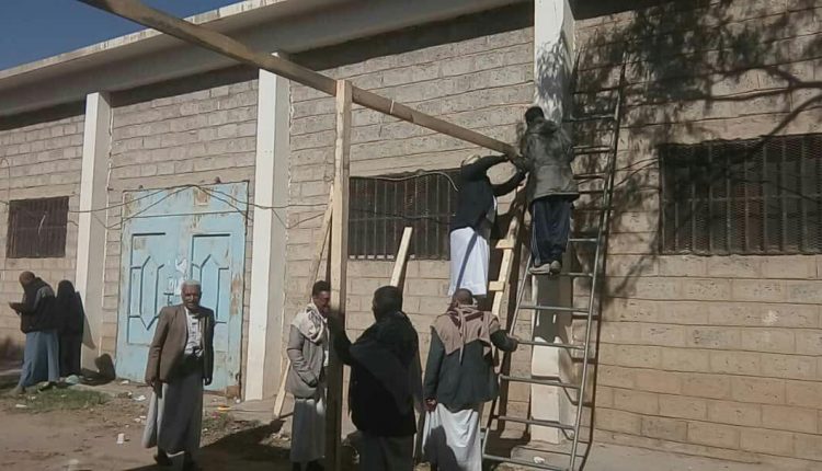 اللجنة التحضيرية للاحتفاء بالذكرى السنوية للشهيد بمحافظة عمران تبدأ أعمالها في التجهيزات لمعرض شهداء التربية