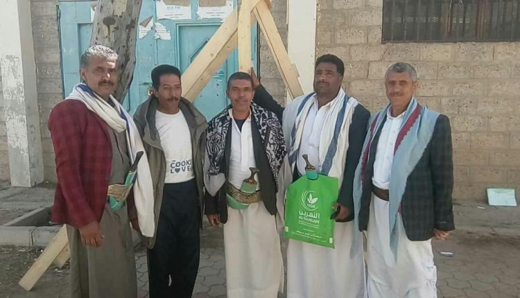 اللجنة التحضيرية للاحتفاء بالذكرى السنوية للشهيد بمحافظة عمران تبدأ أعمالها في التجهيزات لمعرض شهداء التربية2