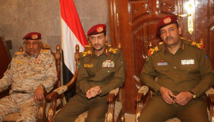 مدير دائرة التوجيه المعنوي يلتقي بعدد من العائدين إلى الصف الوطني