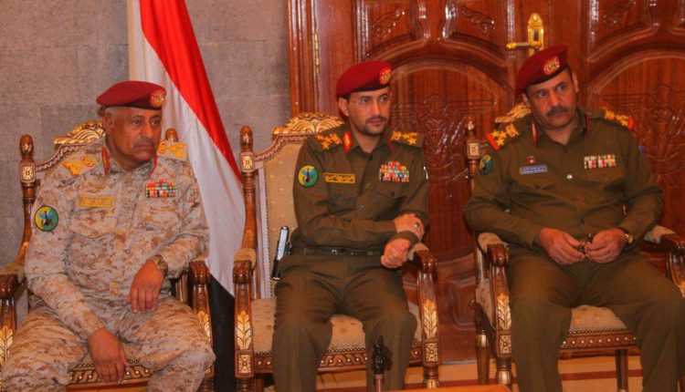 مدير دائرة التوجيه المعنوي يلتقي بعدد من العائدين إلى الصف الوطني4