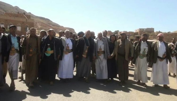 صلح قبلي ينهي قضية قتل بين آل منصر في البيضاء وآل العمري بإب .