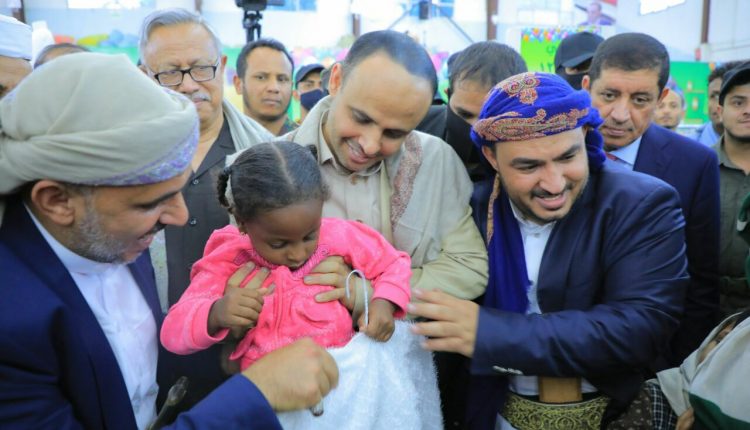 الرئيس المشاط والطفلة
